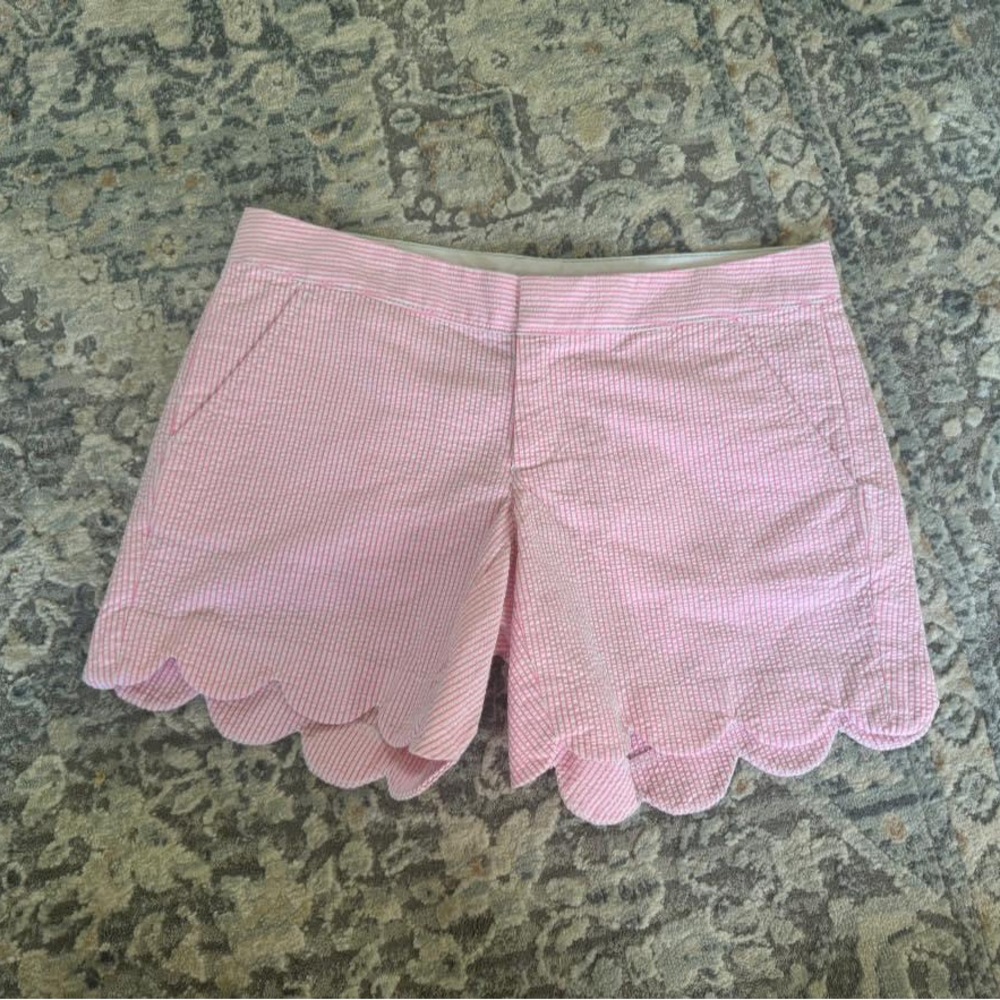 New without tags Lilly Pulitzer seersucker scalloped shorts